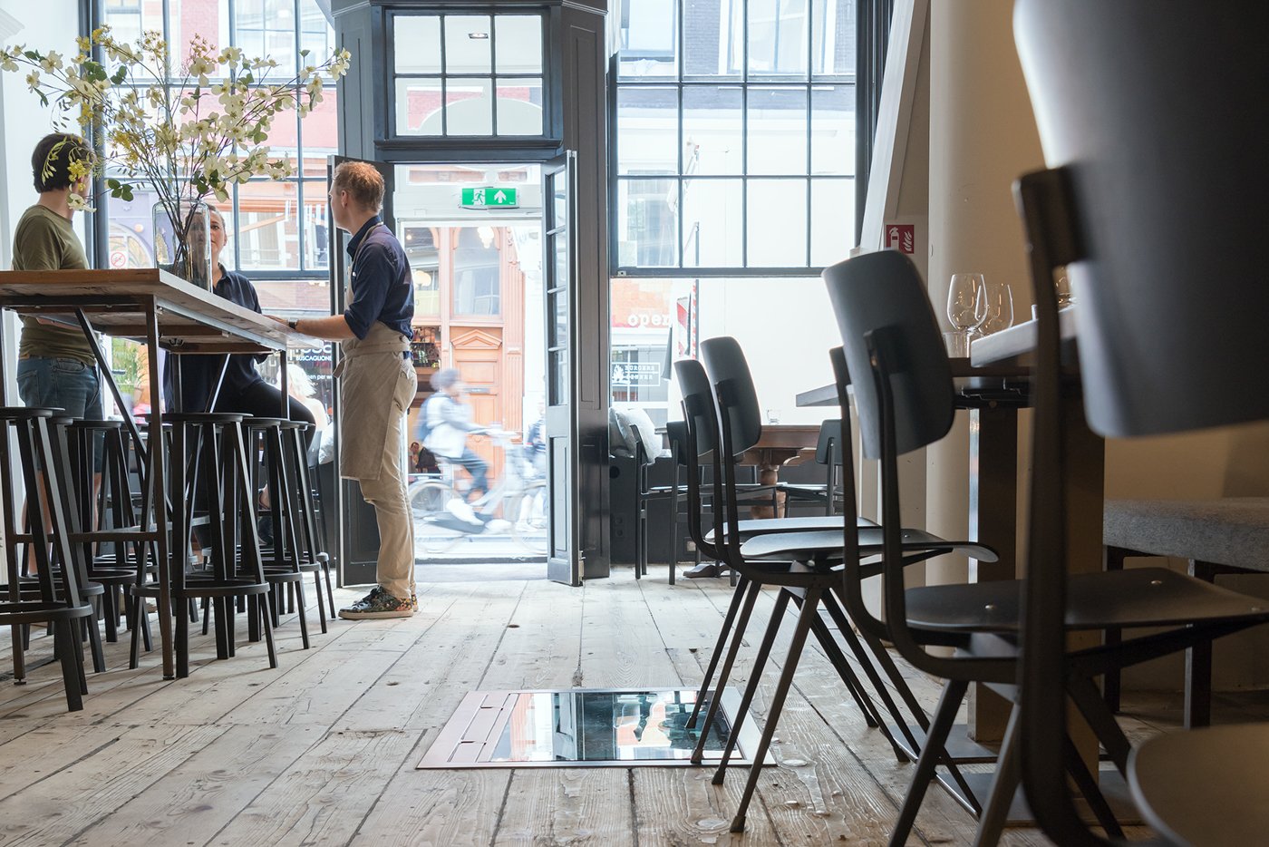 glazen vloerluik restaurant Amsterdam